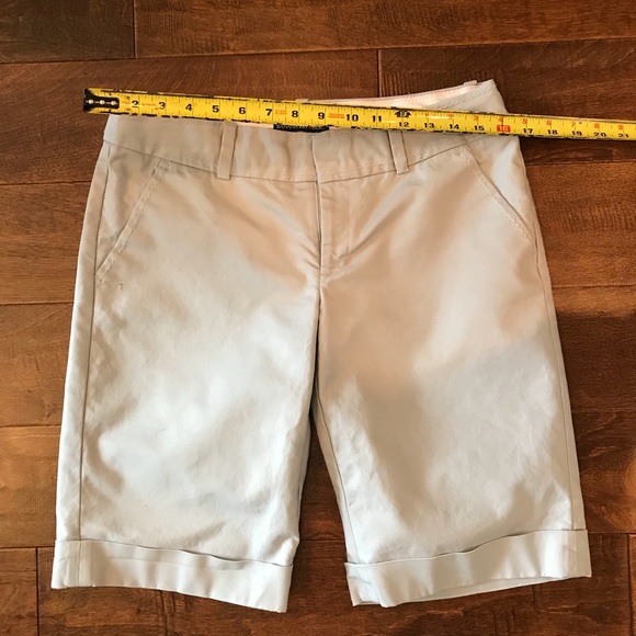 Banana Republic Martin Fit shorts - Picture 6 of 8